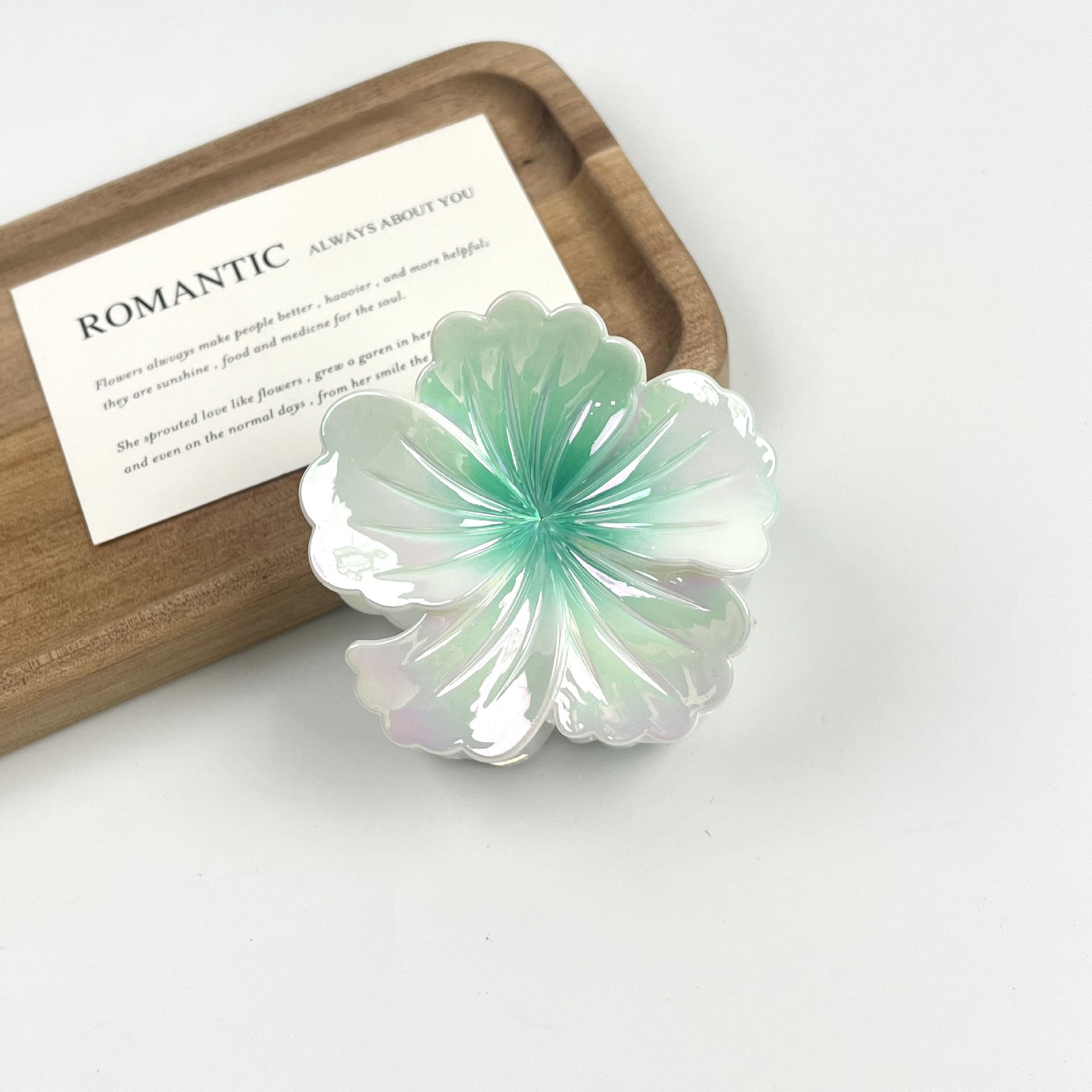 Pearlescent green (8cm)