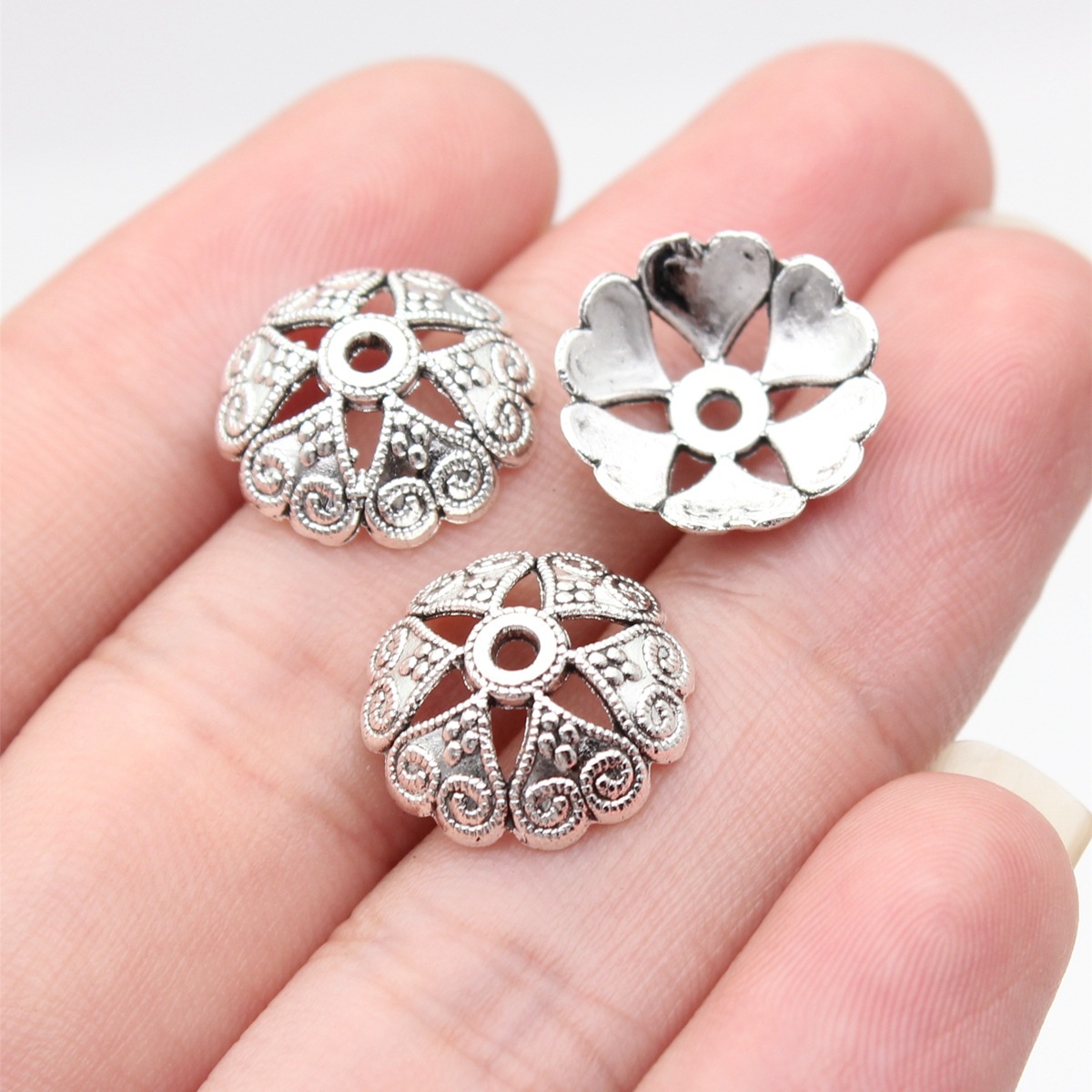 couleur argent antique