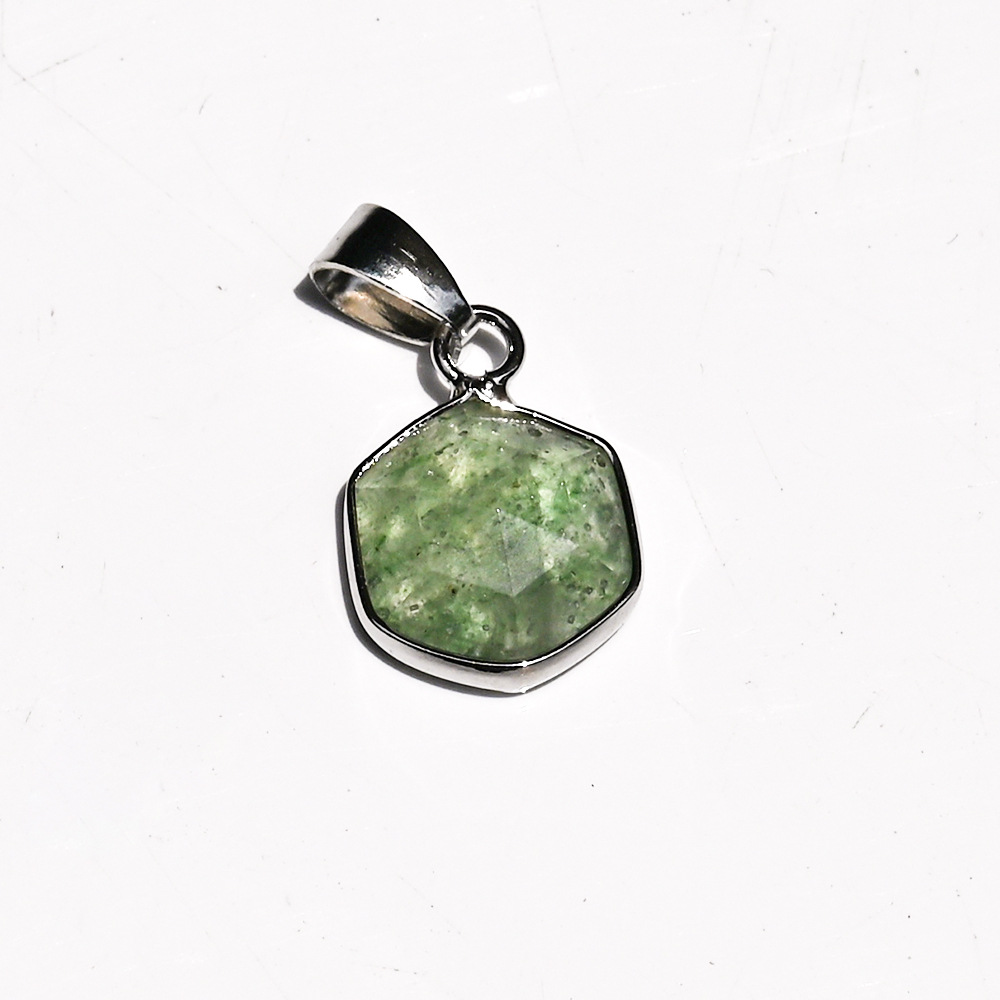 Green strawberry crystal