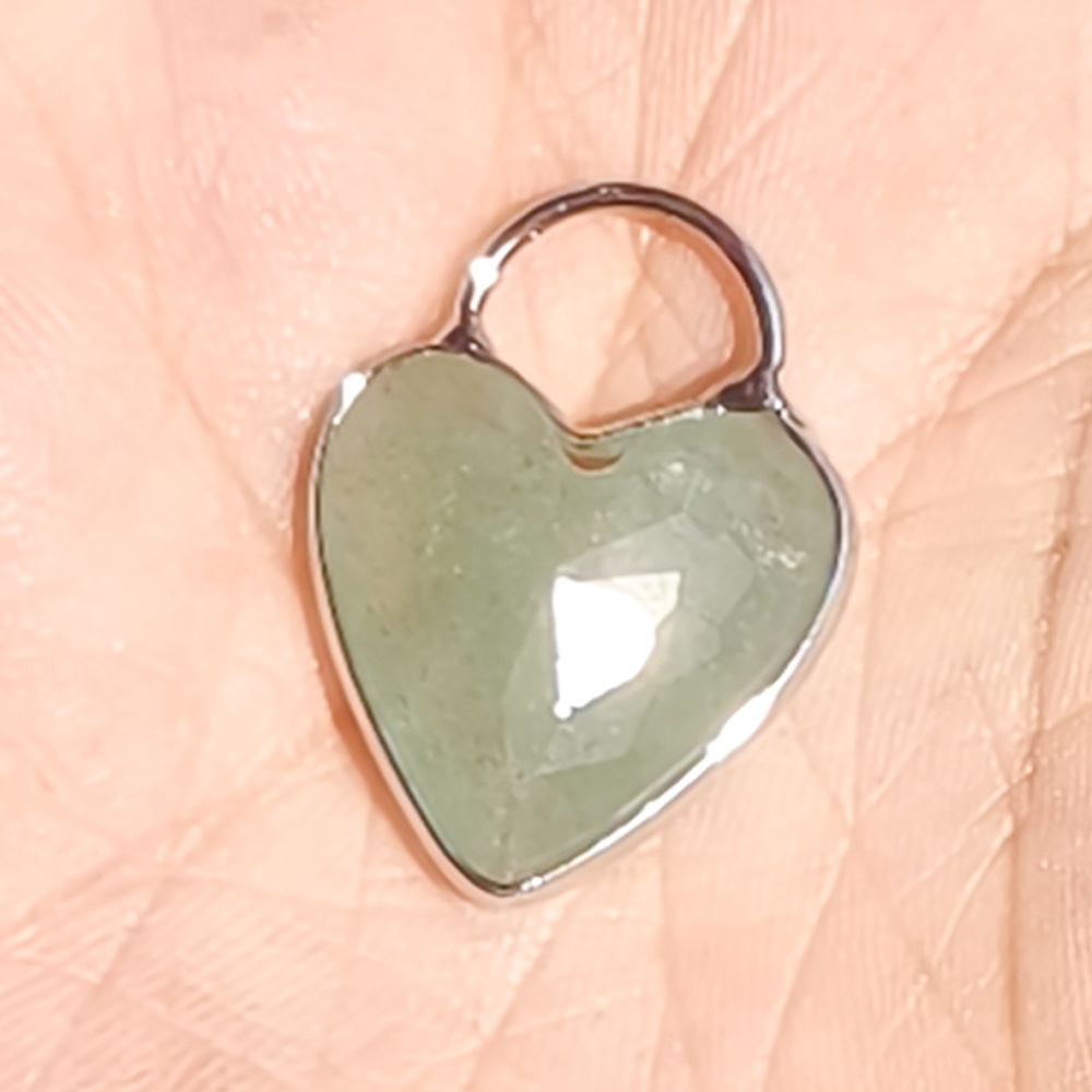 Green strawberry crystal