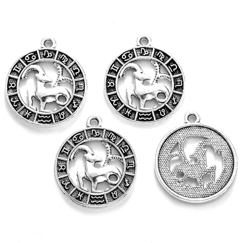 Capricorn Ancient Silver // 24*21mm/1.83g