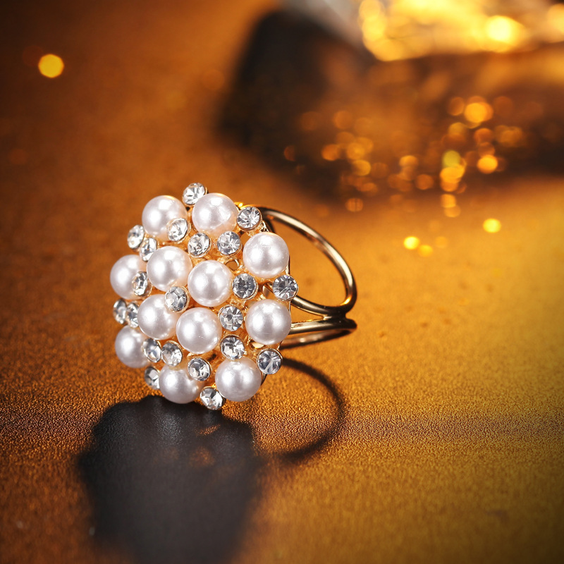 Full bead White