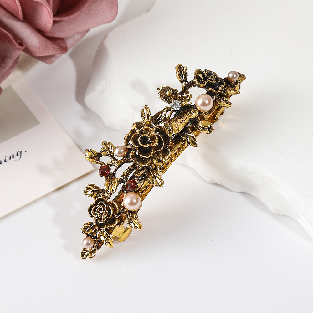 Three Flowers Ancient Gold