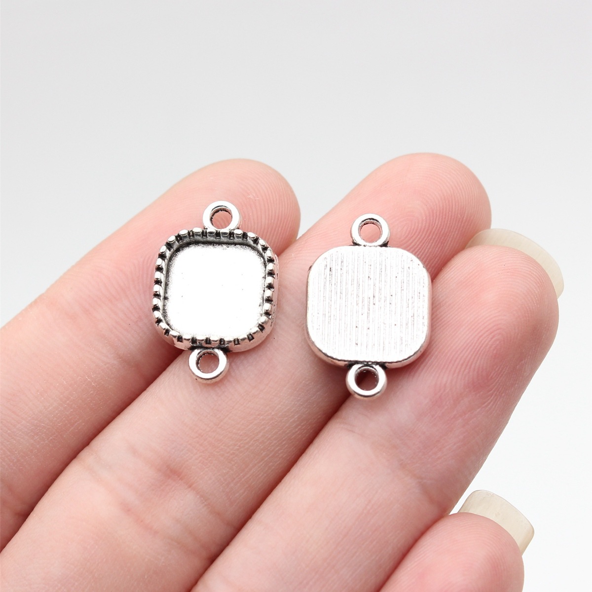 Outer diameter 19x13mm, inner diameter 10x10mm antique silver_b18133_w21-g30