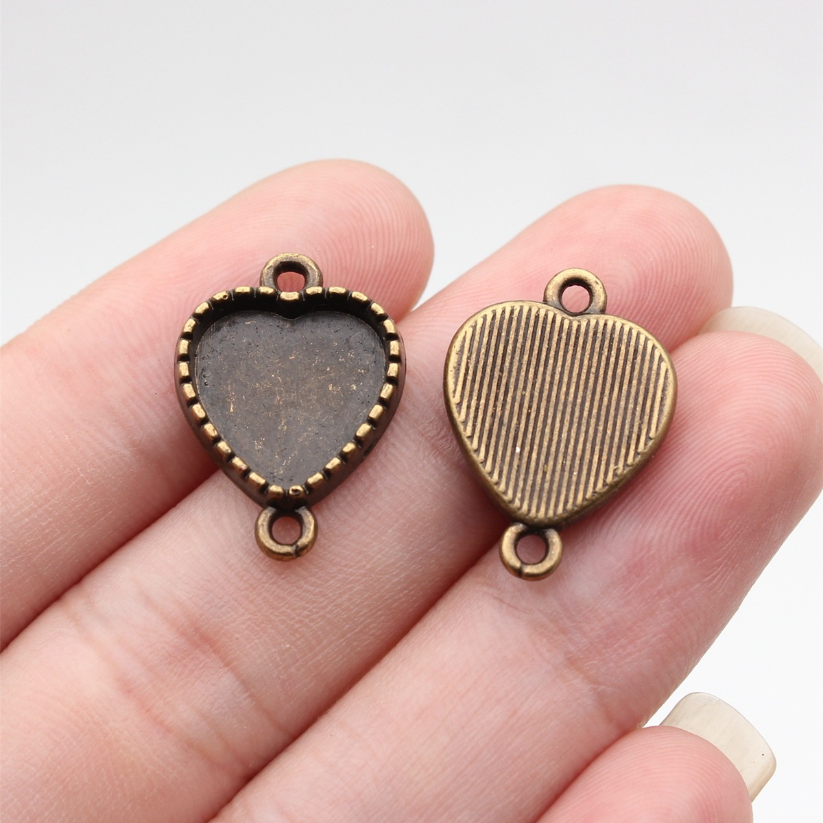 Outer diameter 21x15mm, inner diameter 12x12mm_ancient bronze color_a13889_w22-a41