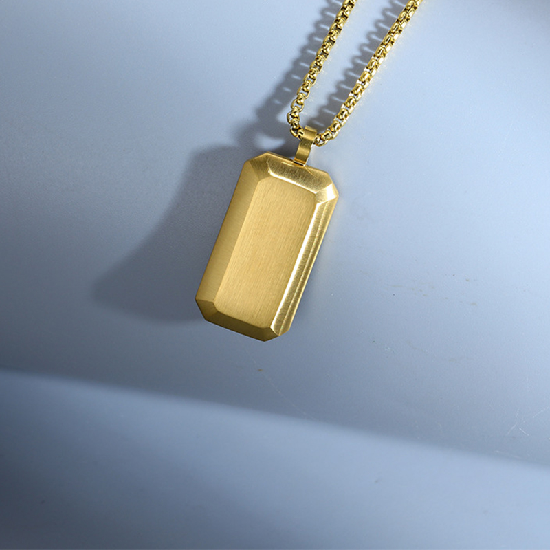 Gold pendant
