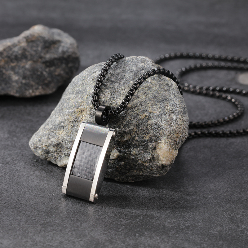 Single pendant (black)