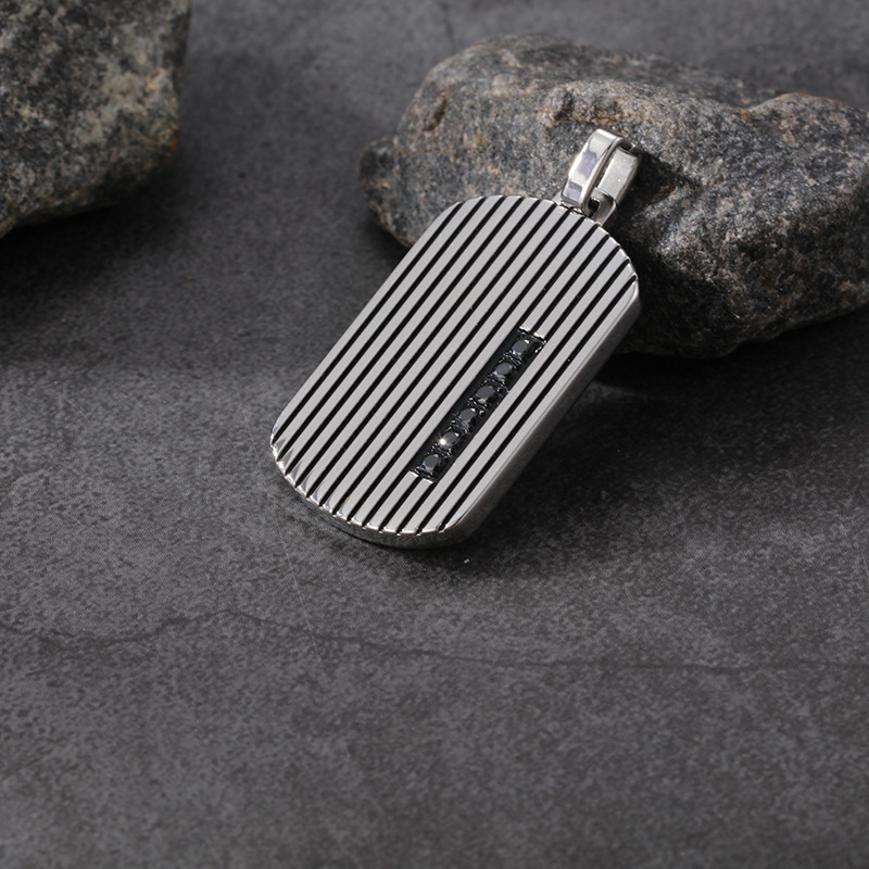 Single pendant (steel color black zircon)