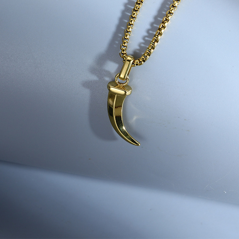 Gold pendant