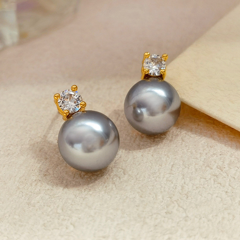Grey Pearl Four Claw Zircon Earrings