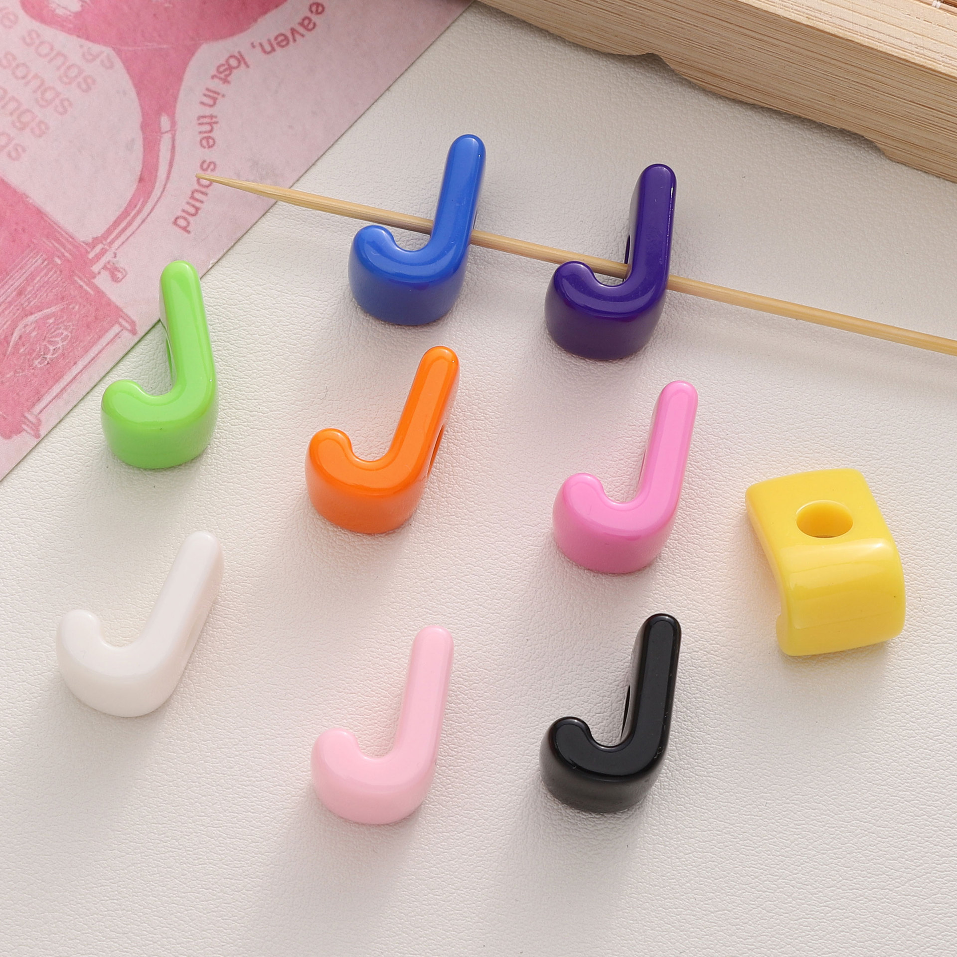 J 10pcs/bag