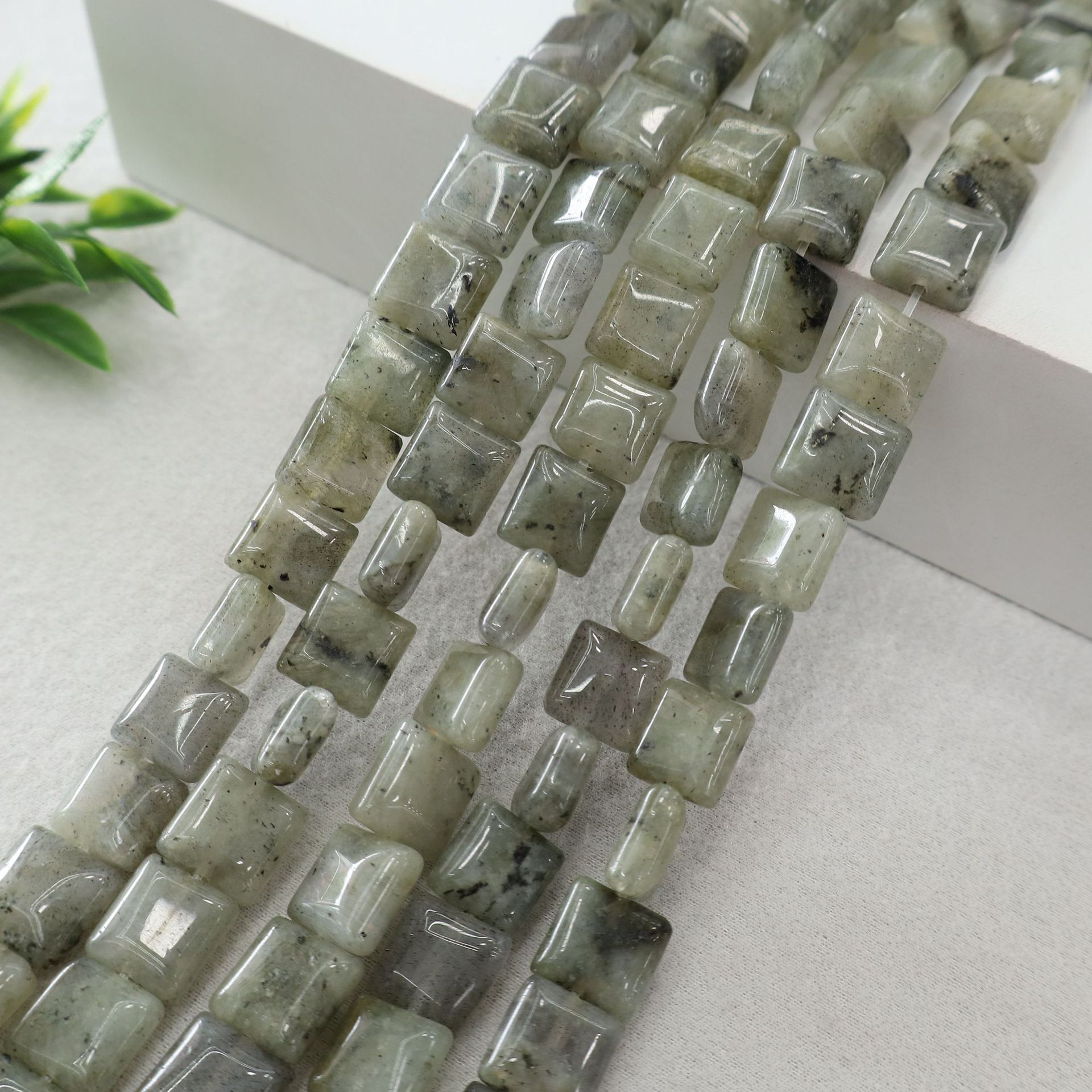 Gray Labradorite