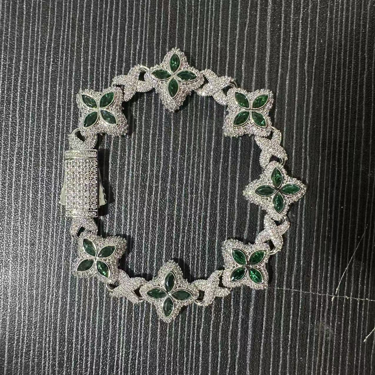 Silver green zirconium