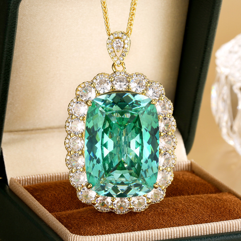 Yellow gold pala green pendant with chopard chain