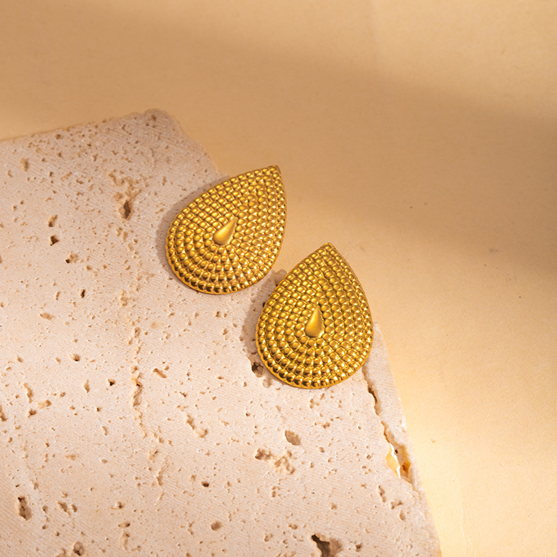 earring