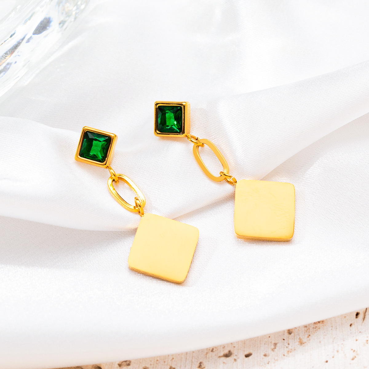 Emerald rhombus earrings#