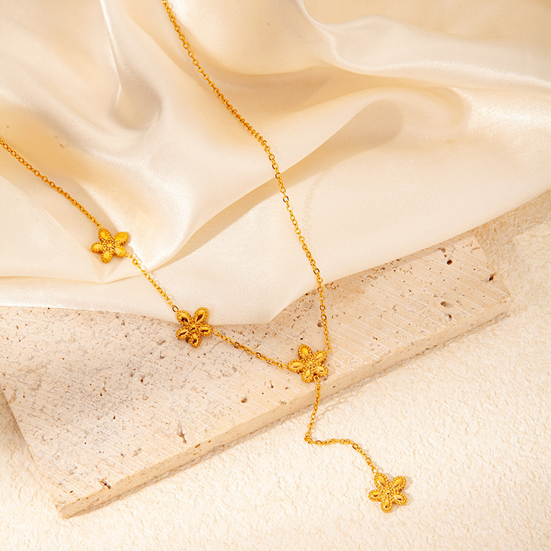 Gold flower necklace