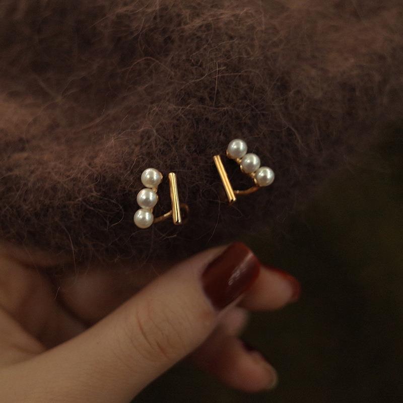 Gold Pearl Stud Earrings 0088