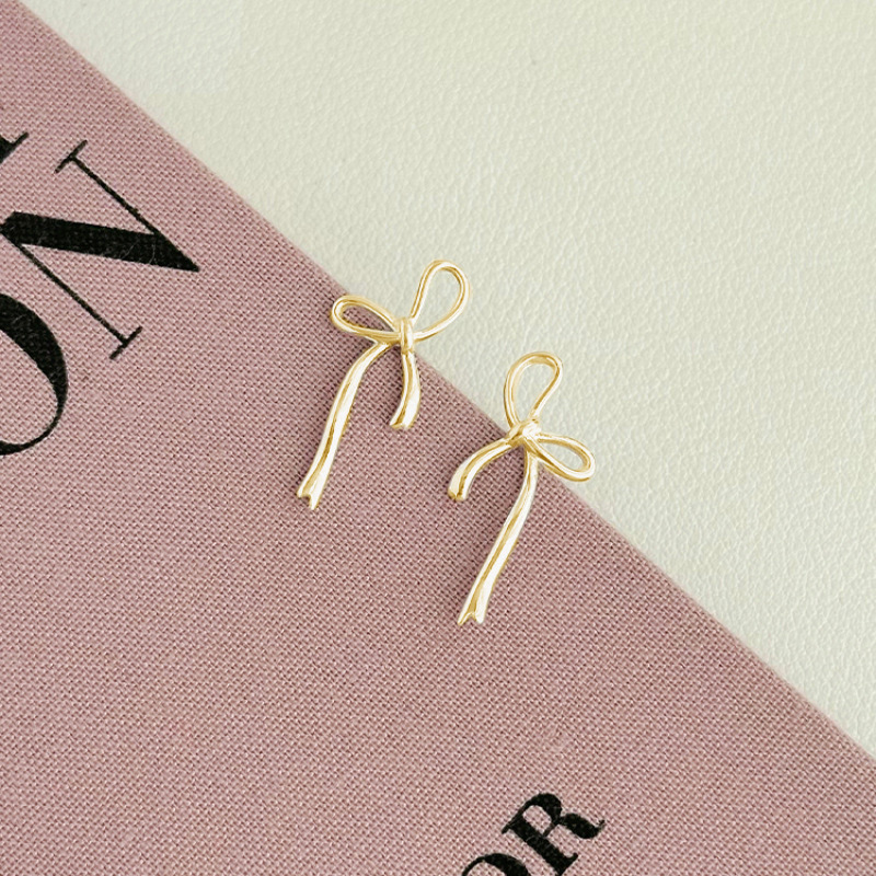 Golden bow 0217