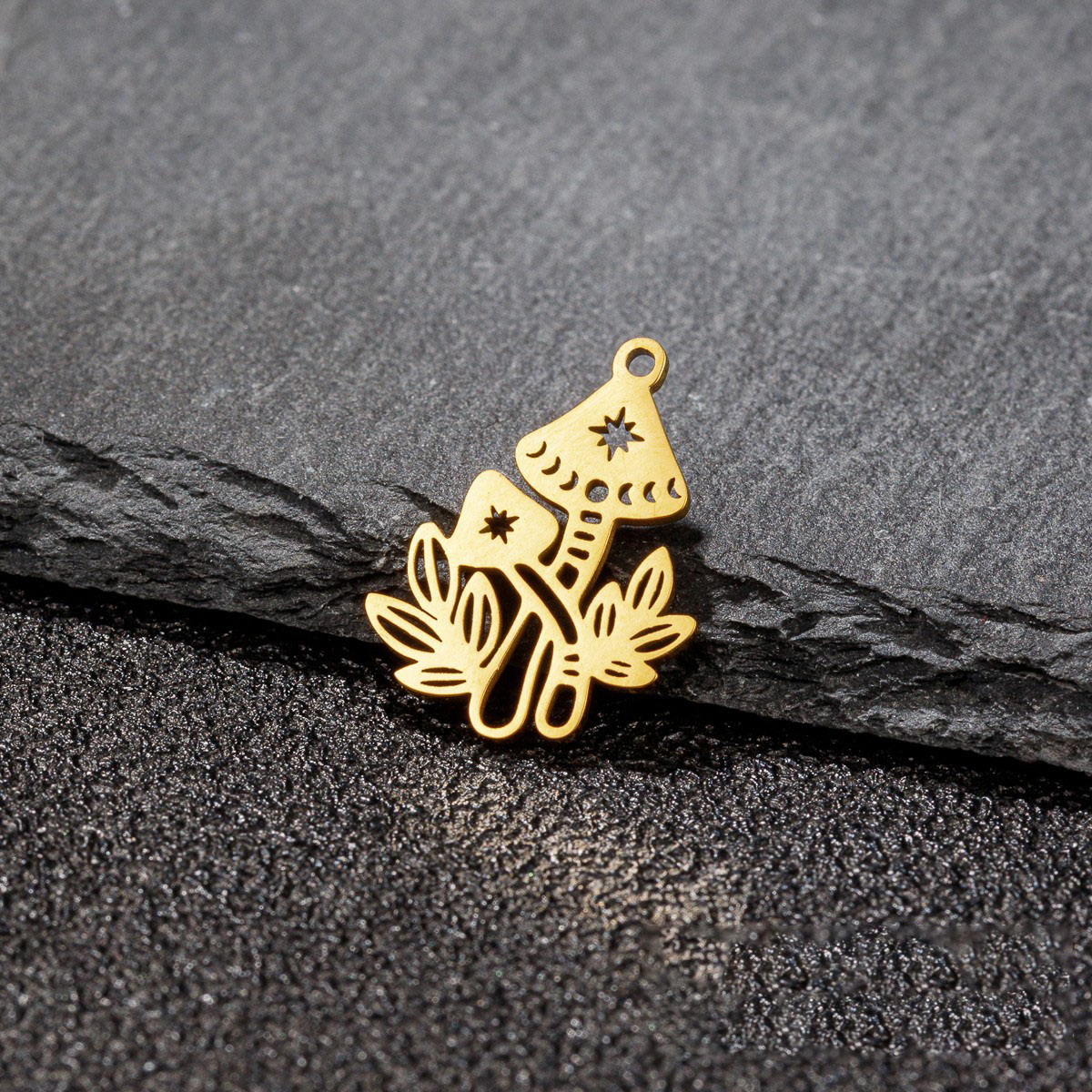 579 Gold, 25x32mm