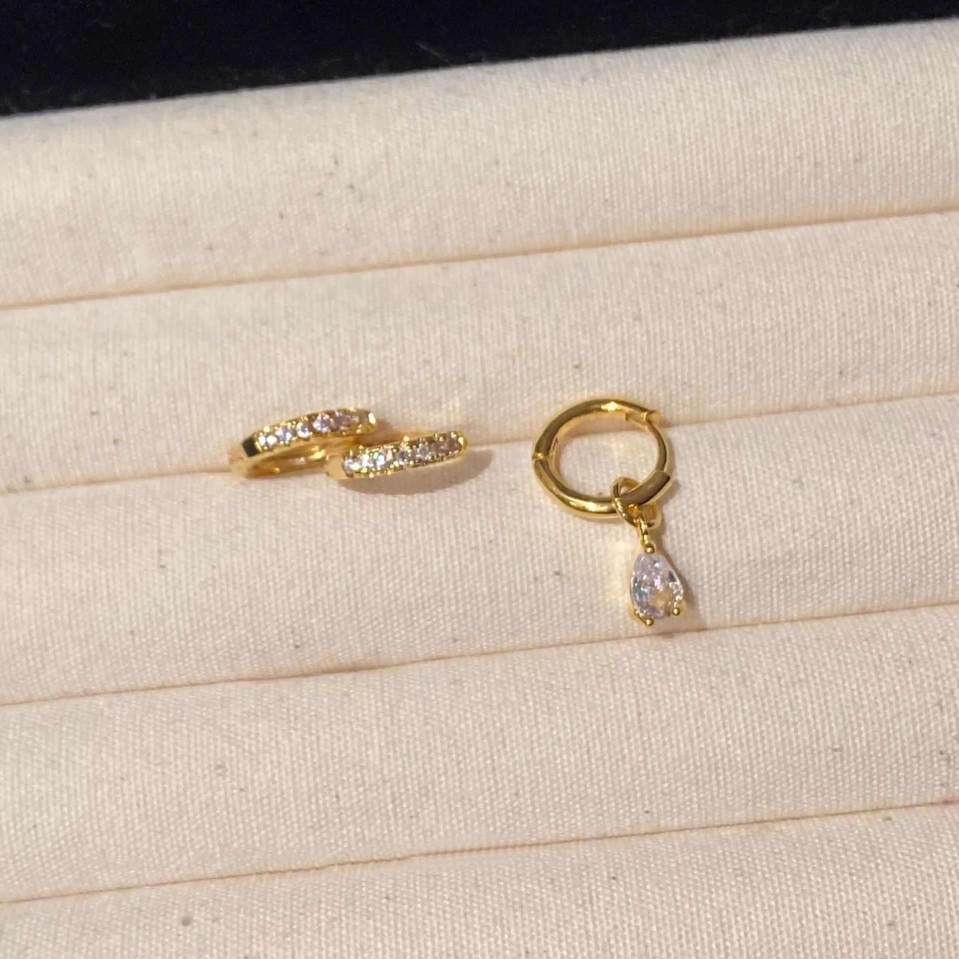 Golden set of three 1091