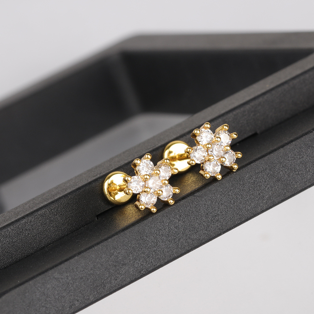 1 pair of golden flowers