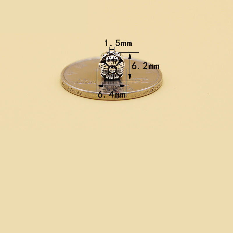 Four-sided small flower square bead FB0745024