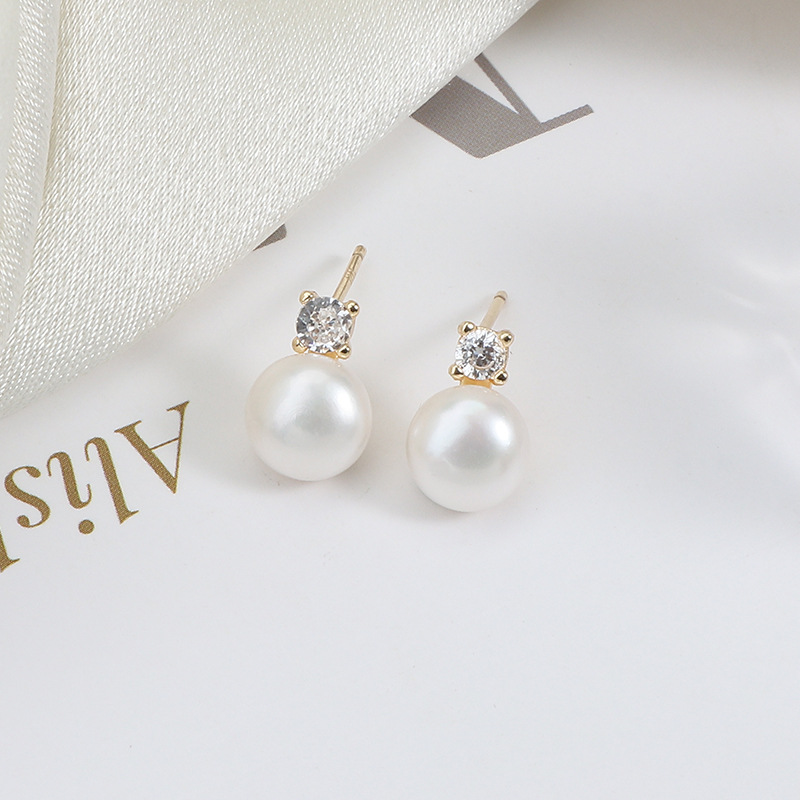 Natural white + gold