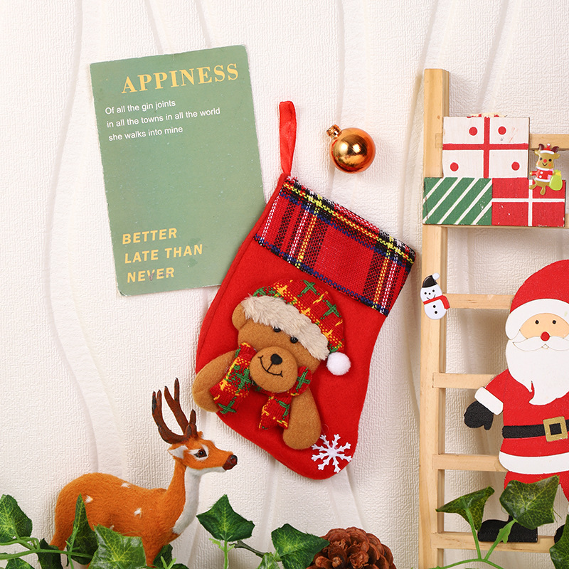 E1-2 small plaid socks bear