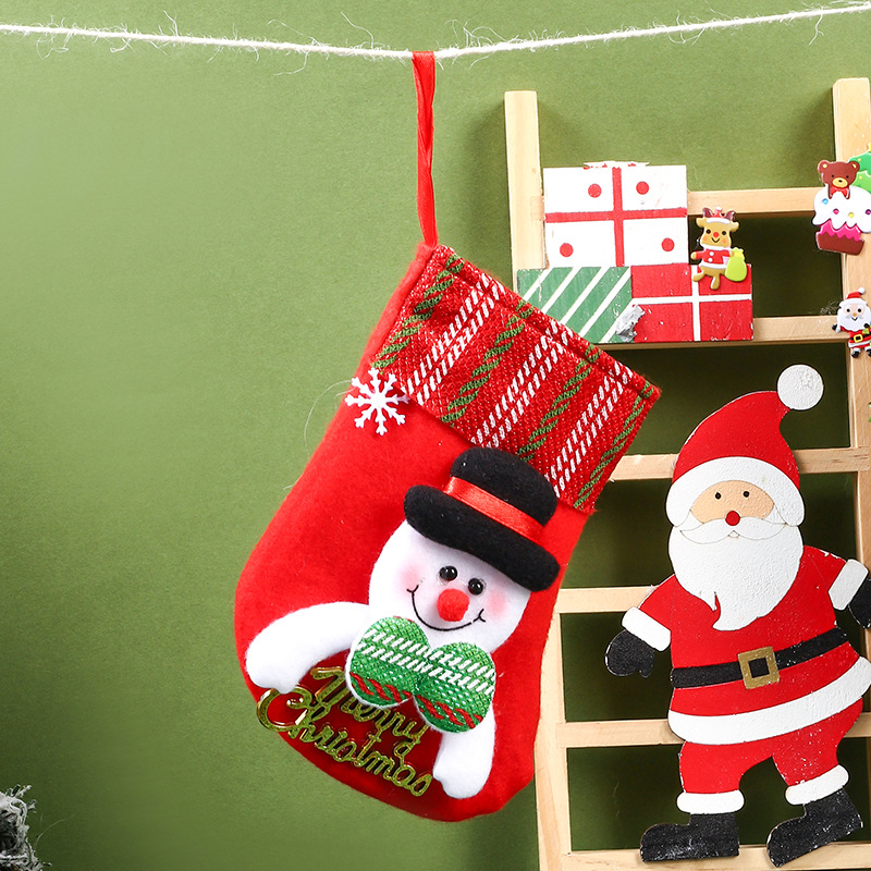 E1-3 small letter socks snowman