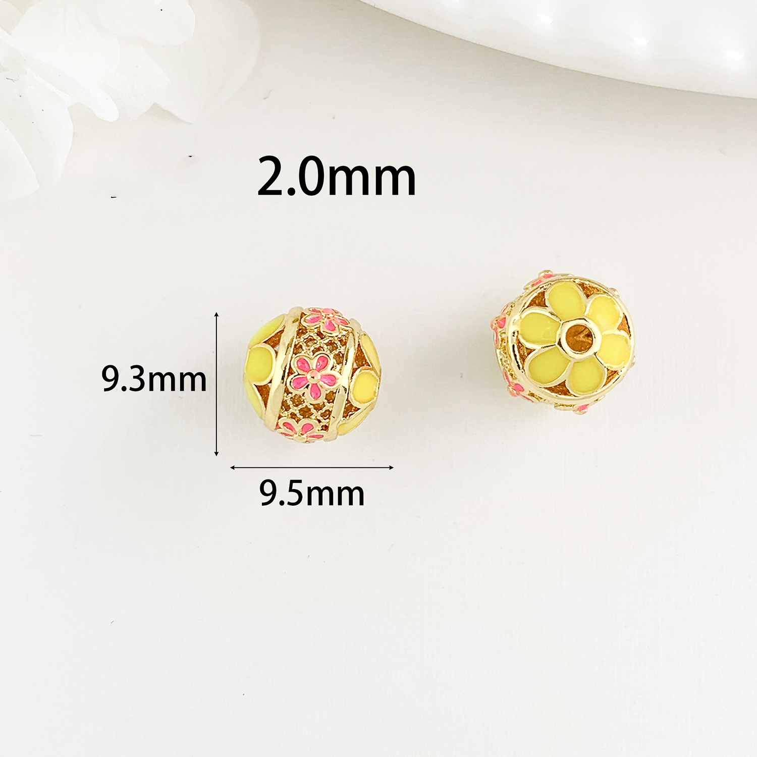 Cz283 sunshine daisy beaded gold