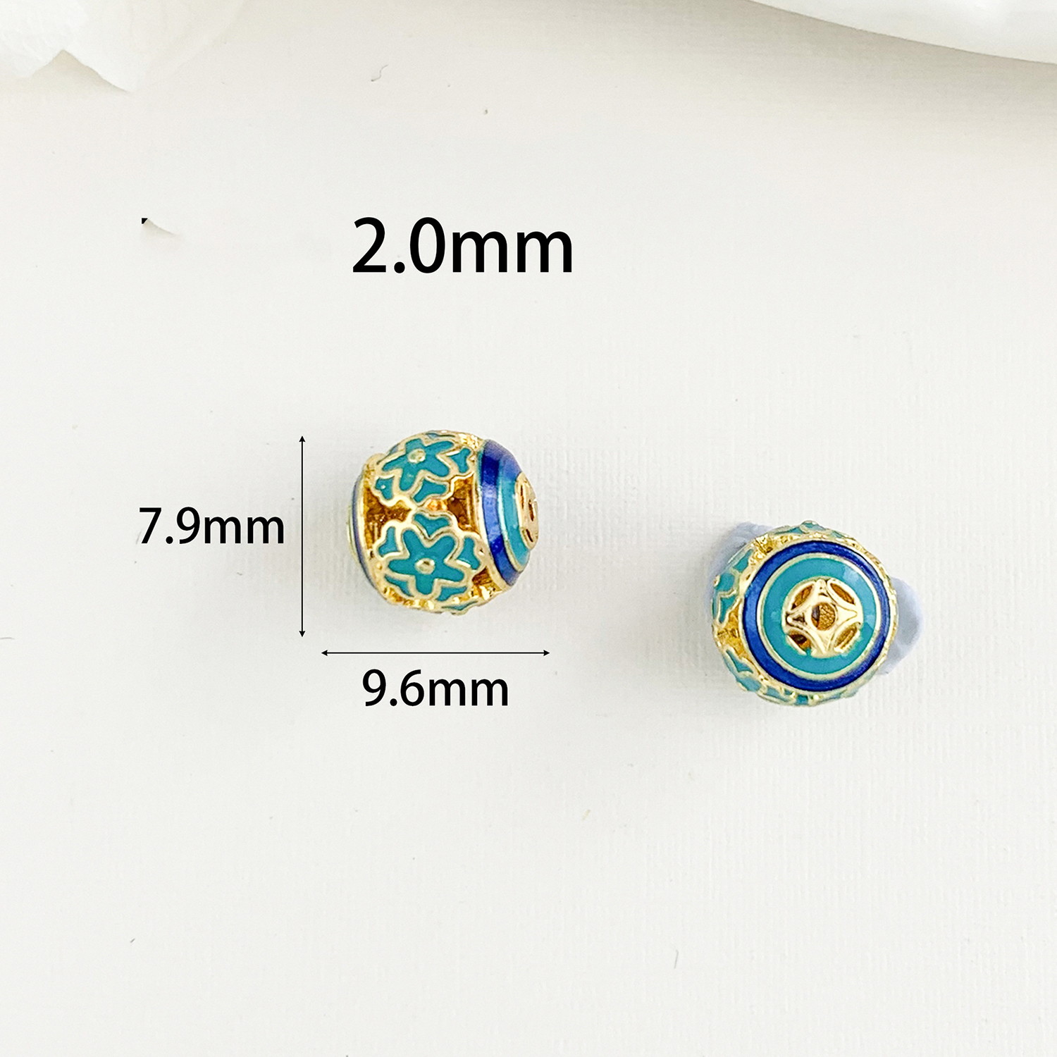 Cz290 multi-petal flower beaded gold