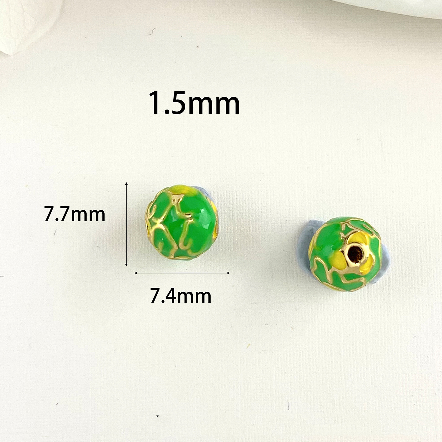 Cz295 leaf beaded golden trumpet green