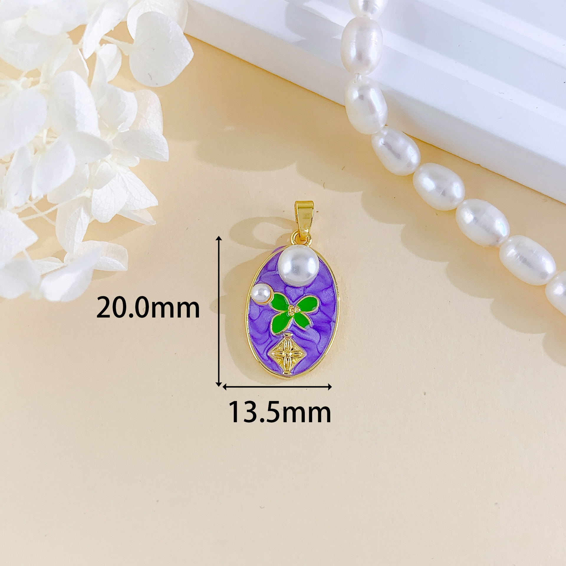 Xl3104 four-leaf clover oil painting pendant gold purple