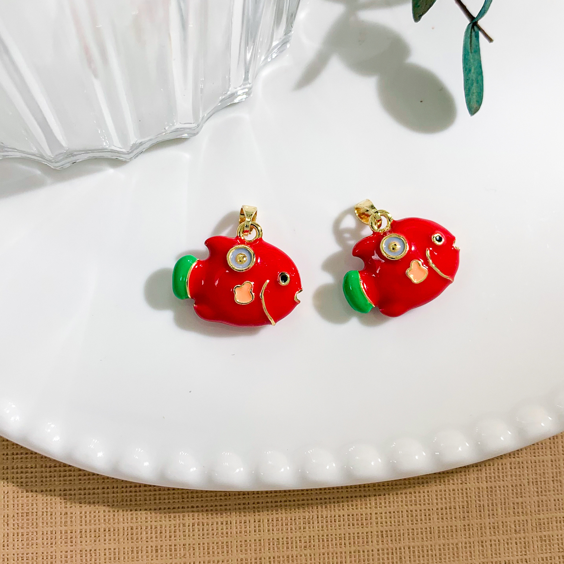 Xl4578 cute red fish pendant gold