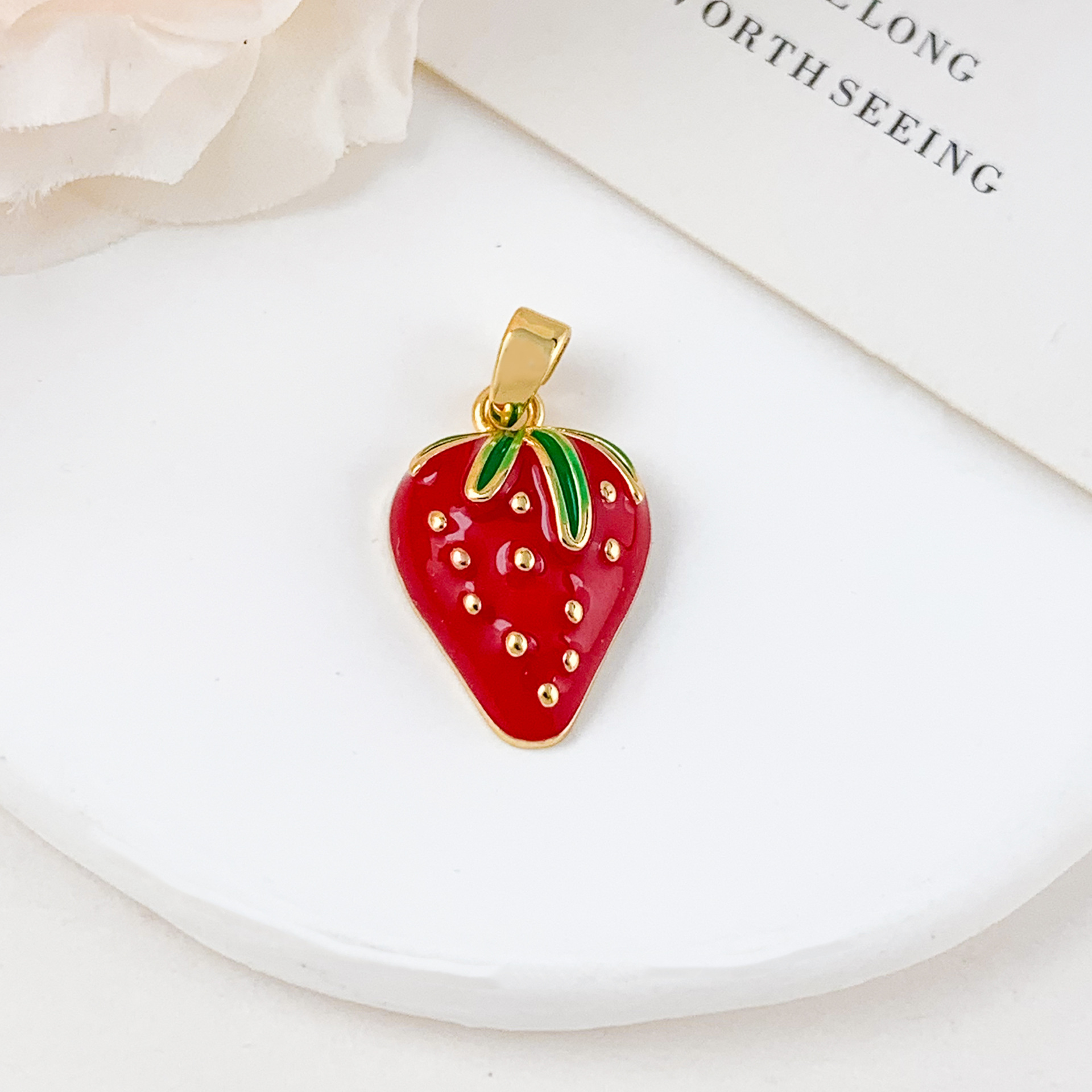 Xl3264 strawberry pendant gold
