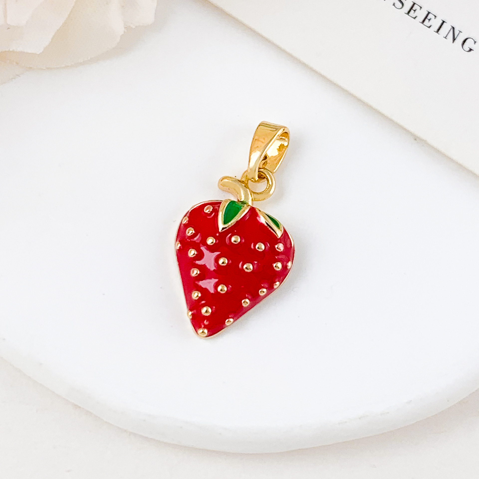 Xl3419 strawberry pendant gold