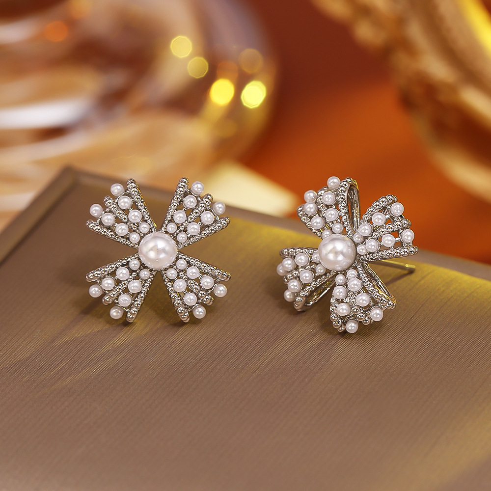 Silver natural freshwater pearl earrings