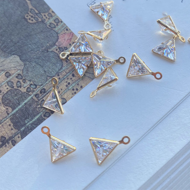 Single hanging triangle [7*7MM]