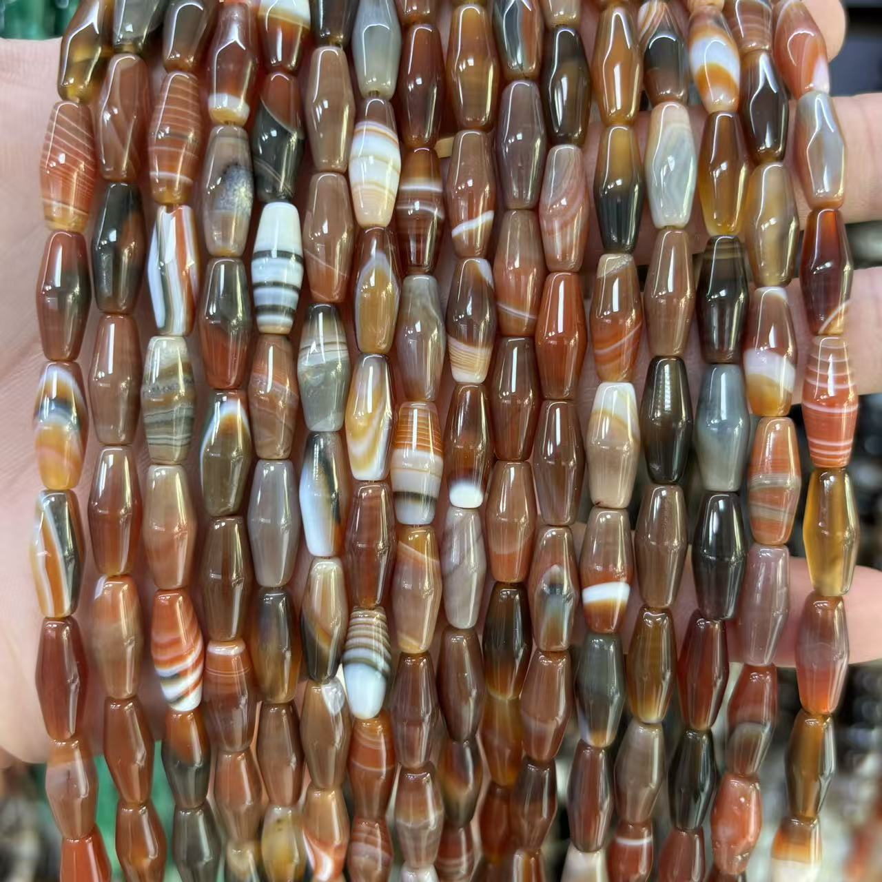 6x15mm red striped agate