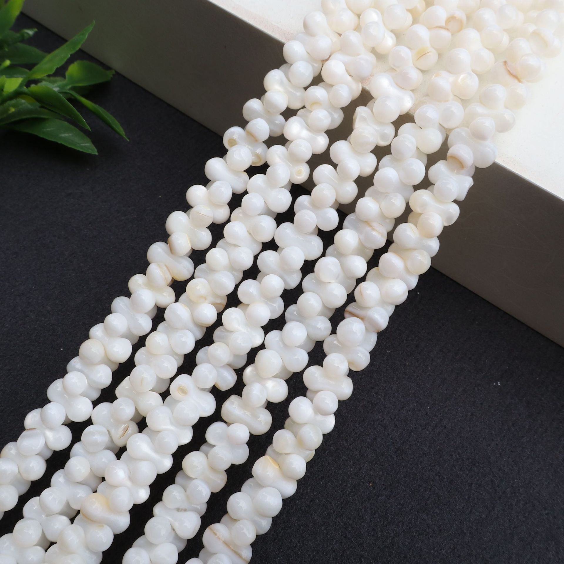 4x8mm horizontal hole 8-shaped beads