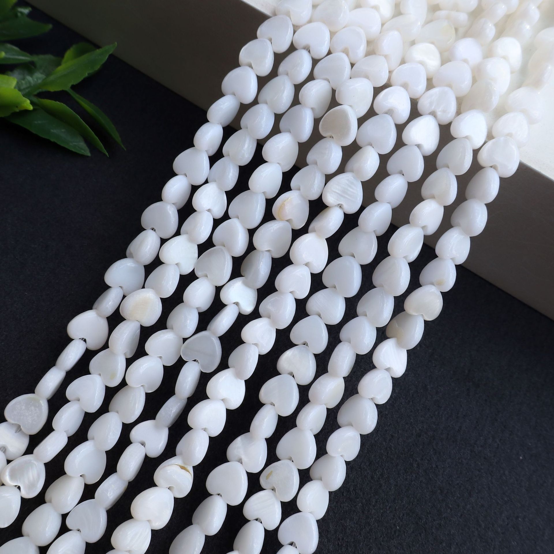 Polished vertical hole 6x6mm