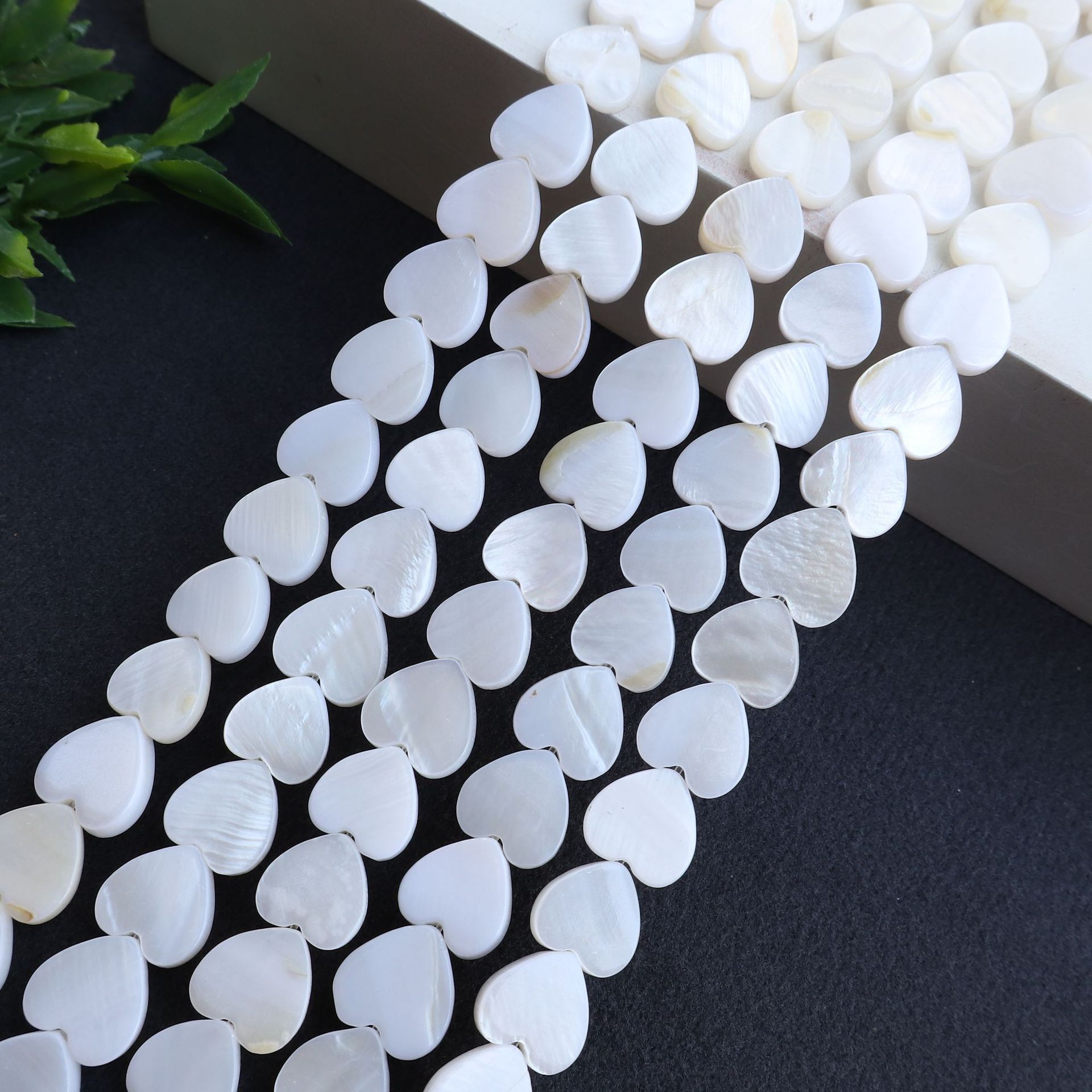 Flat vertical hole 6x6mm