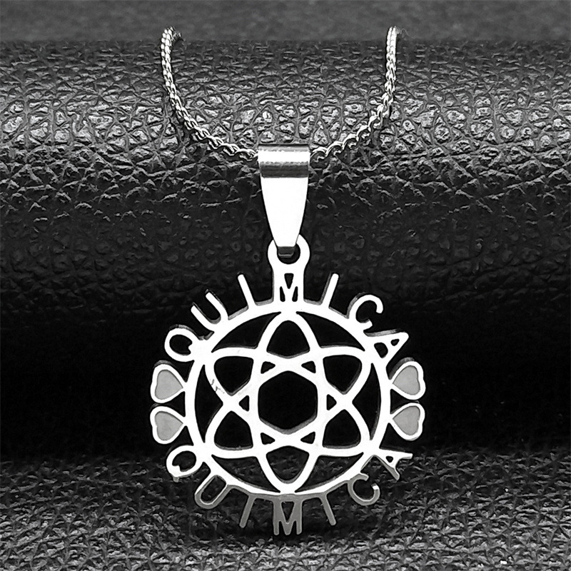 серебряный