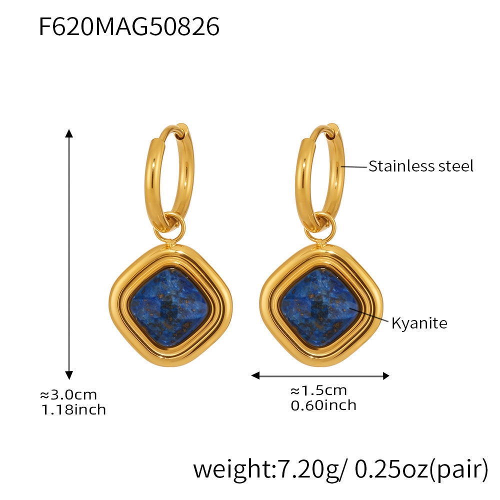 F620- Golden earrings