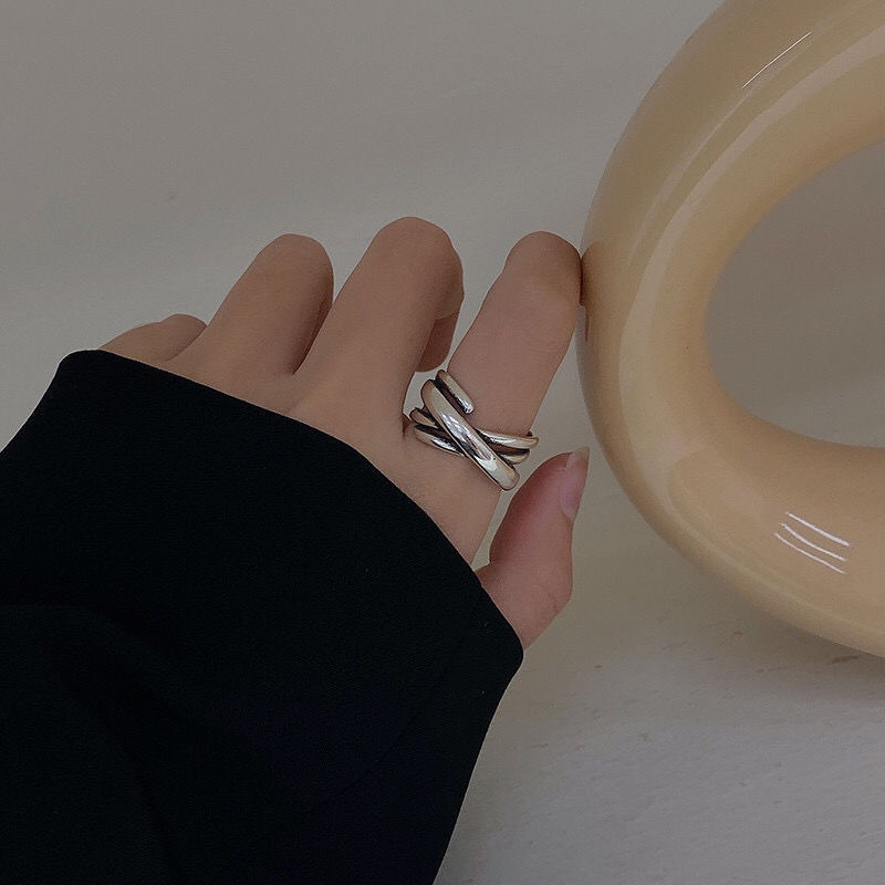Intertwined Ring
