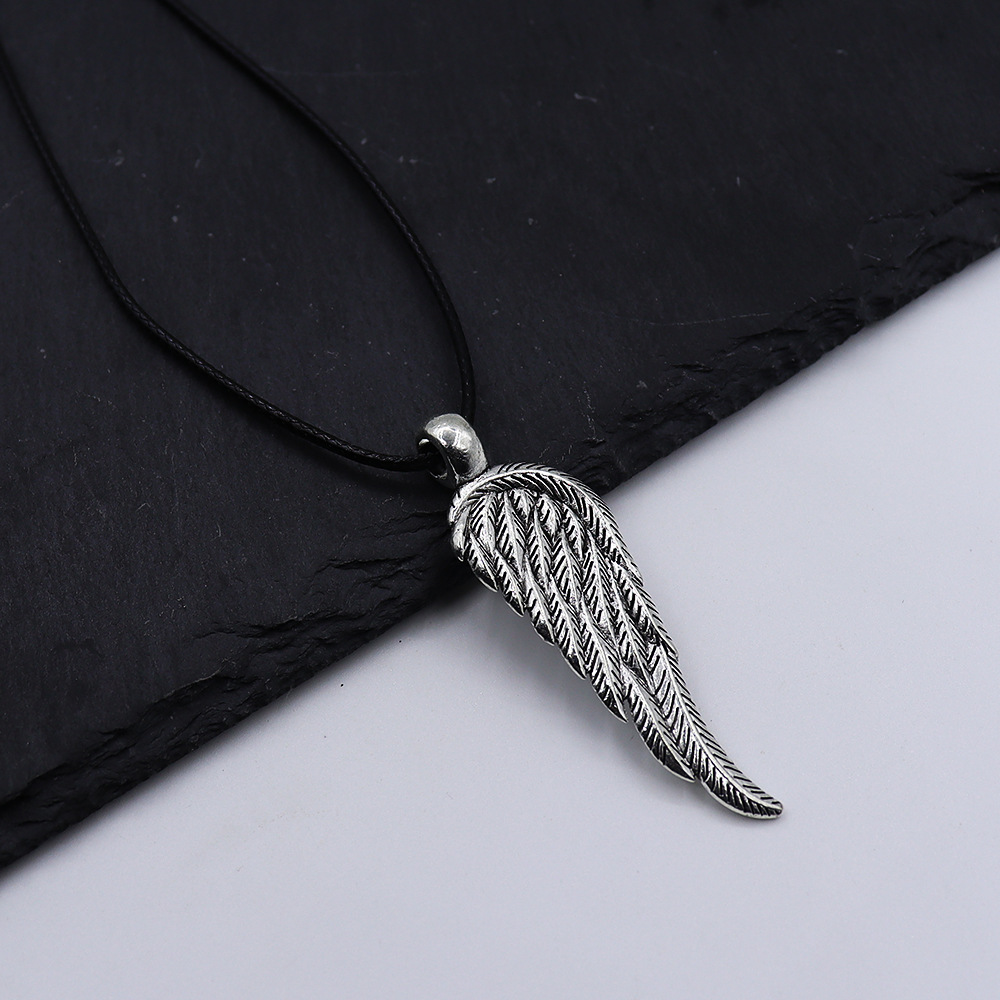 Single wing silver