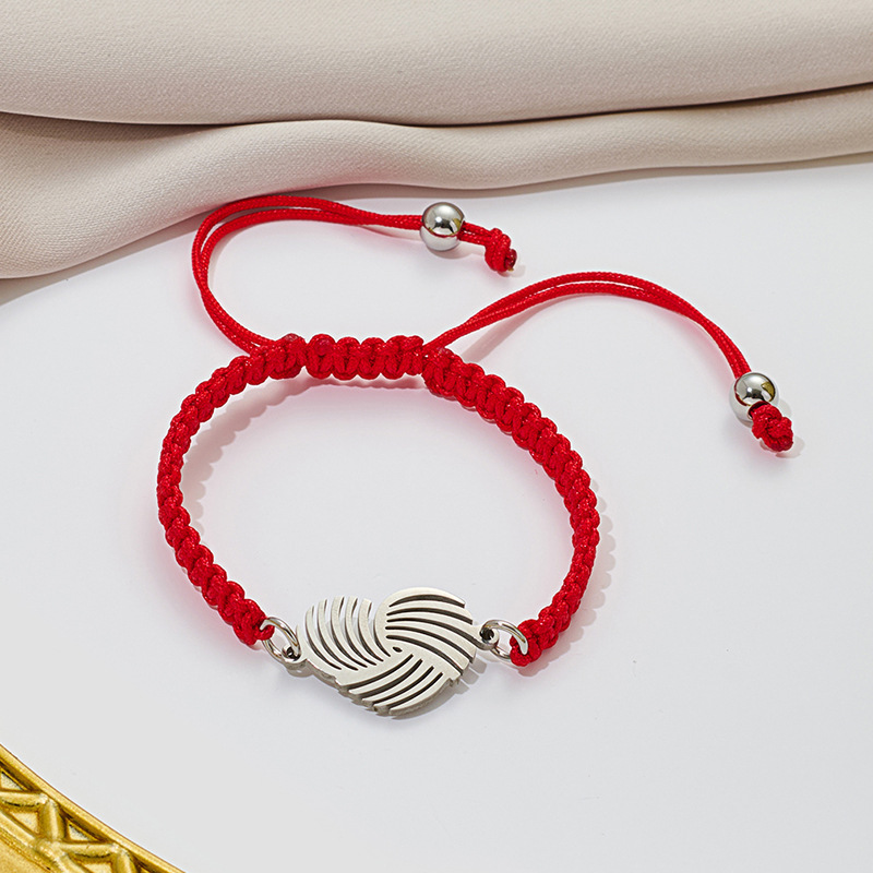 Steel-colored red rope