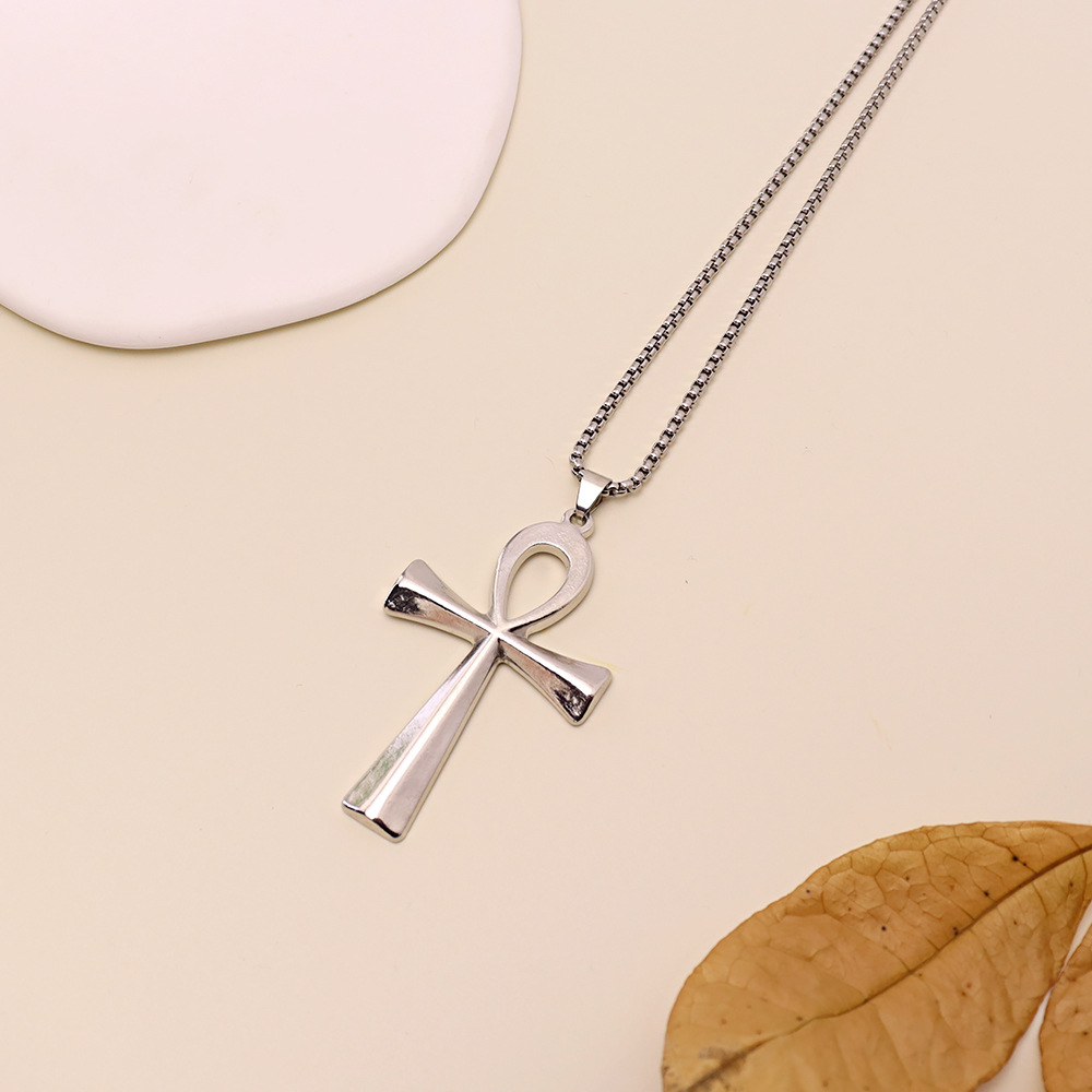 Silver [with 70cm square pearl chain]