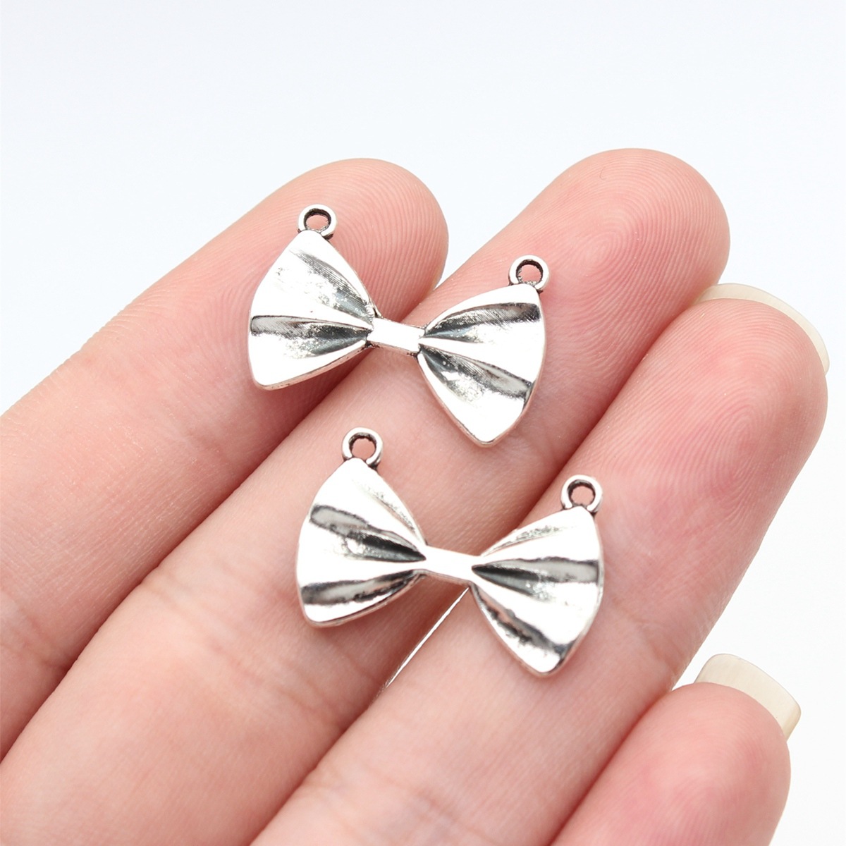 античный серебряный цвет